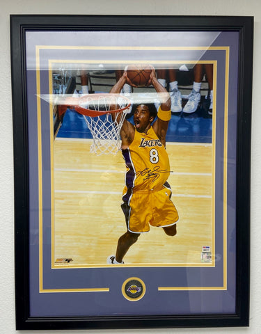 Kobe Bryant Autographed Lakers Framed 16x20
