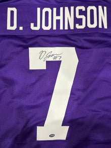 Authentic Autographed Memorabilia 