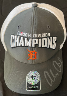 Authentic Autographed Memorabilia 