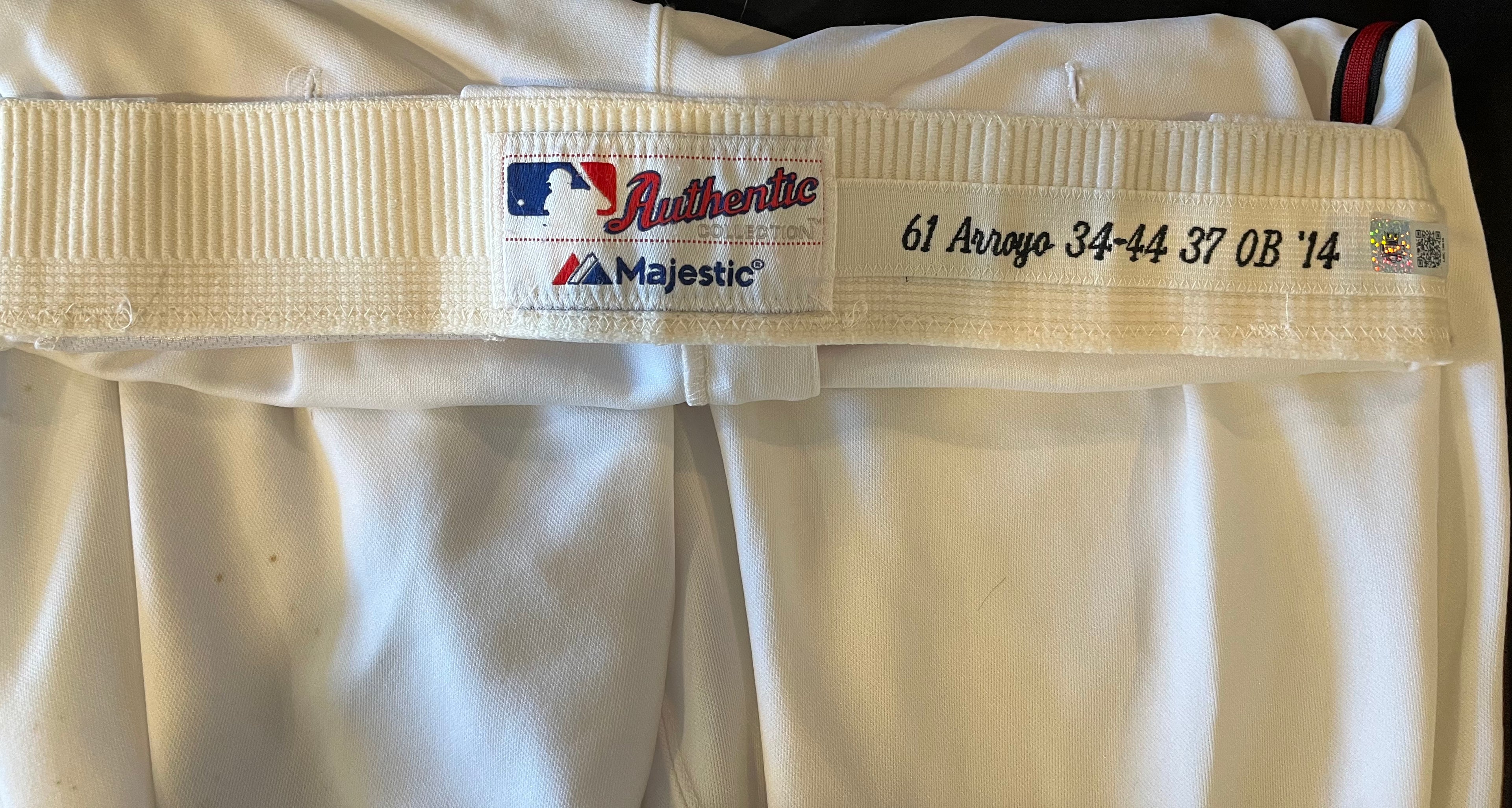 Authentic Autographed Memorabilia 