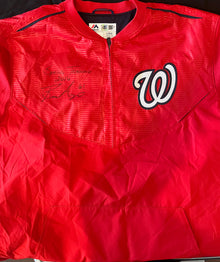 Authentic Autographed Memorabilia 