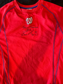 Authentic Autographed Memorabilia 
