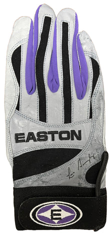 Authentic Autographed Memorabilia 