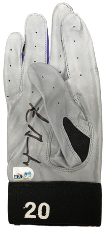 Authentic Autographed Memorabilia 