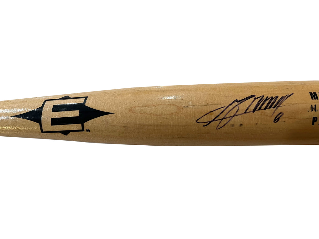 Authentic Autographed Memorabilia 