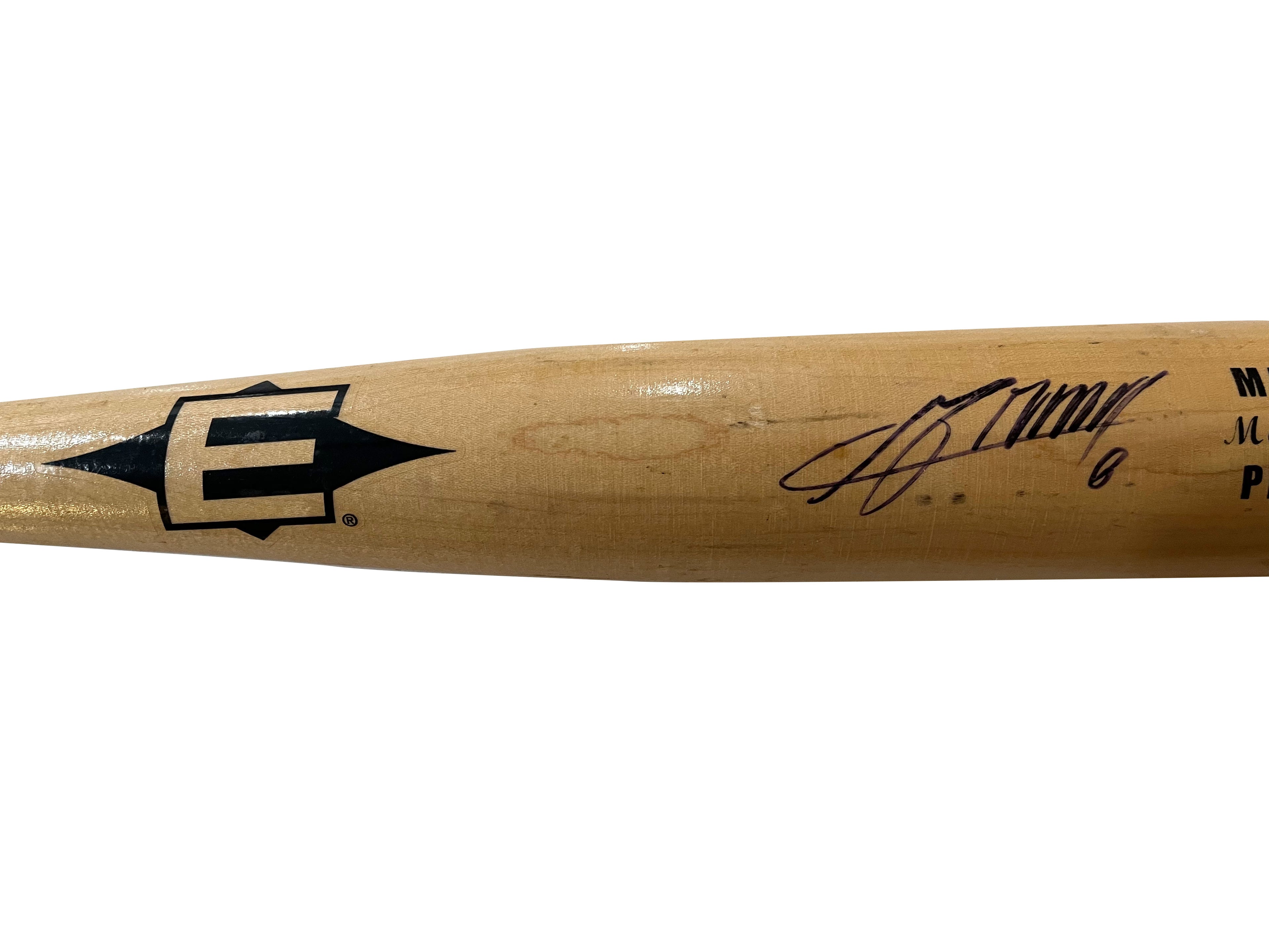 Authentic Autographed Memorabilia 
