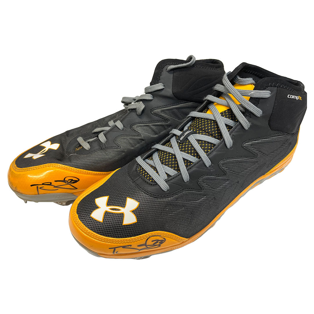 Authentic Autographed Memorabilia 