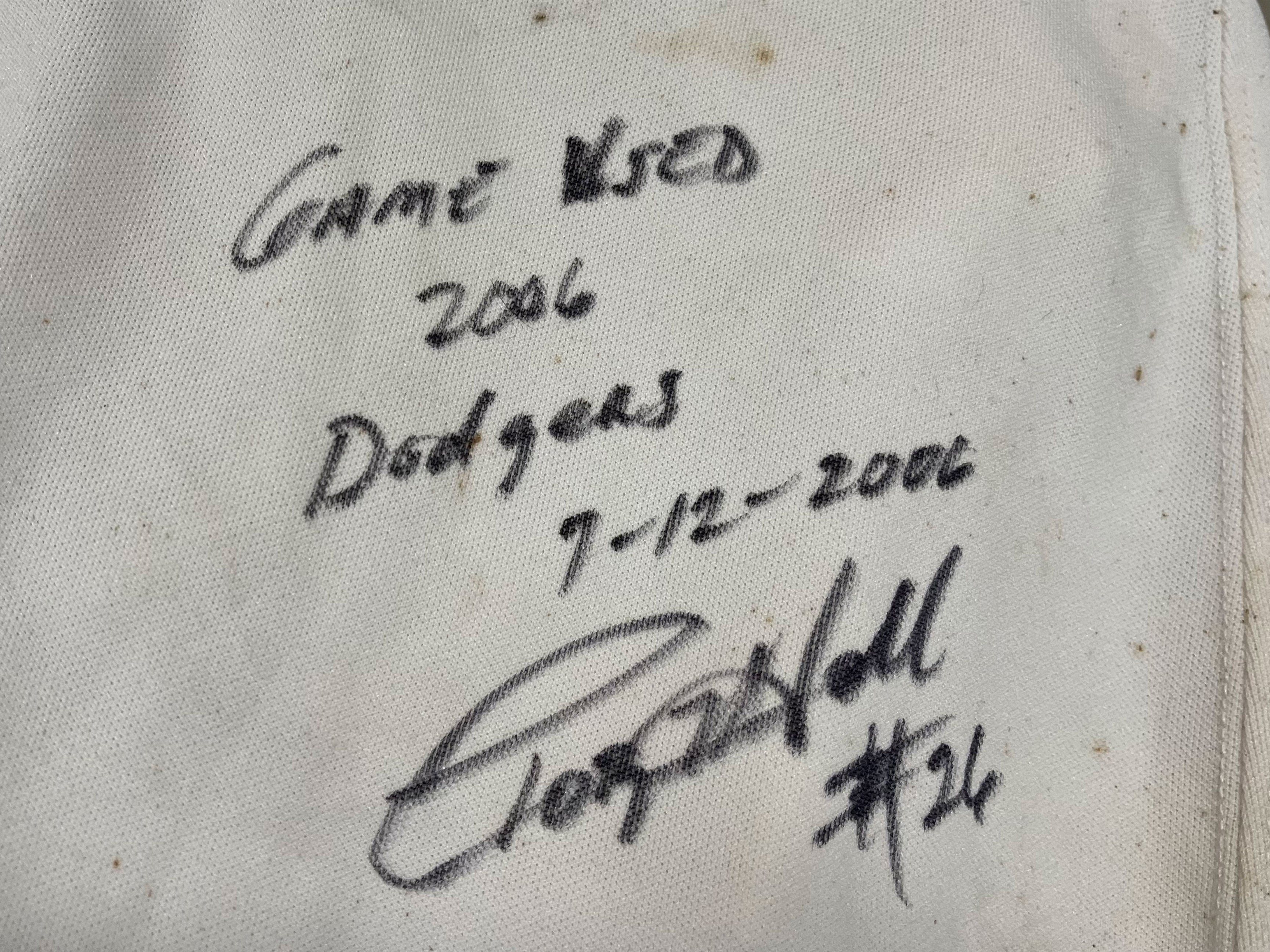 Authentic Autographed Memorabilia 