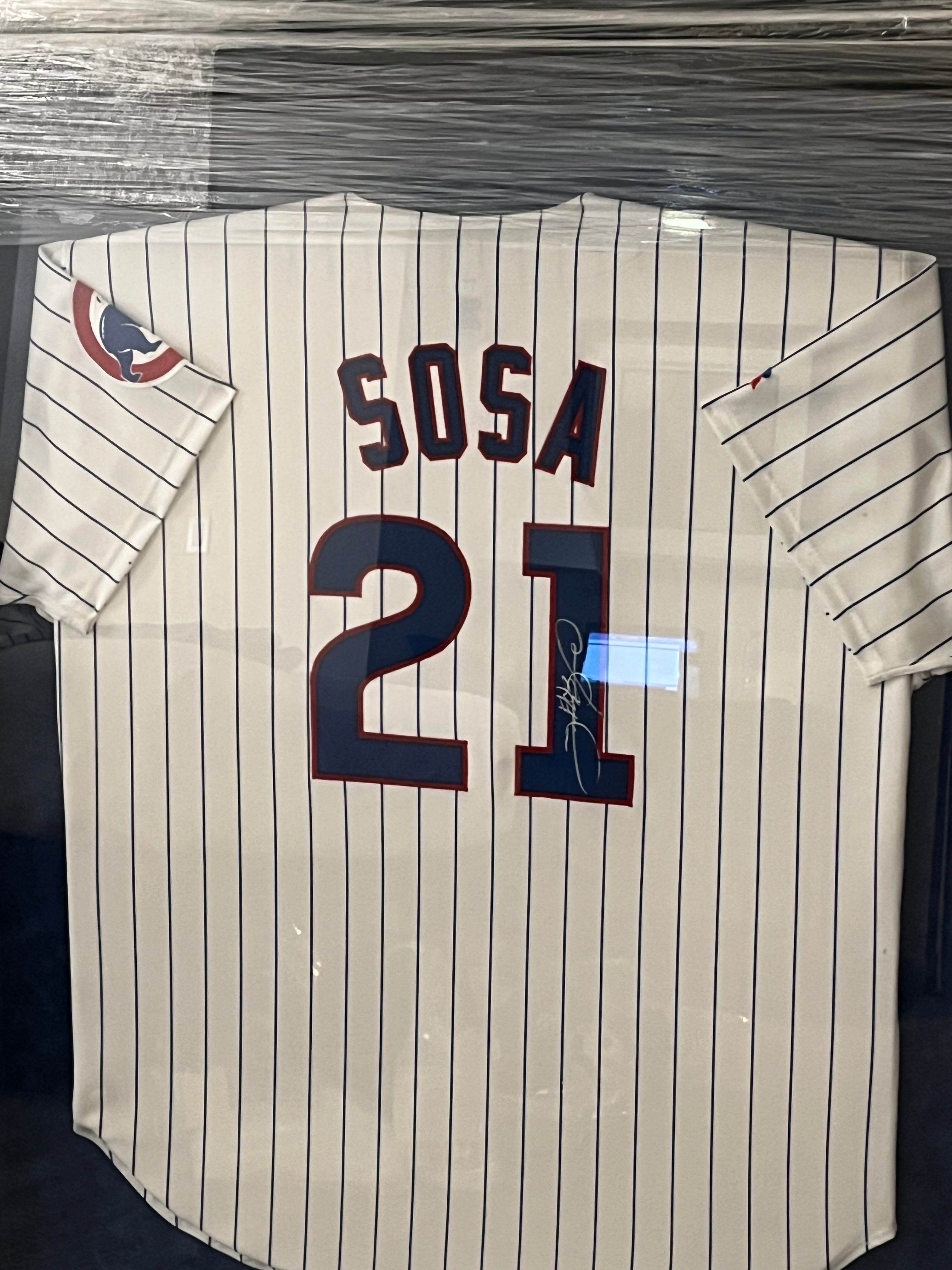 Authentic Autographed Memorabilia 