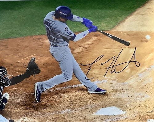Authentic Autographed Memorabilia 