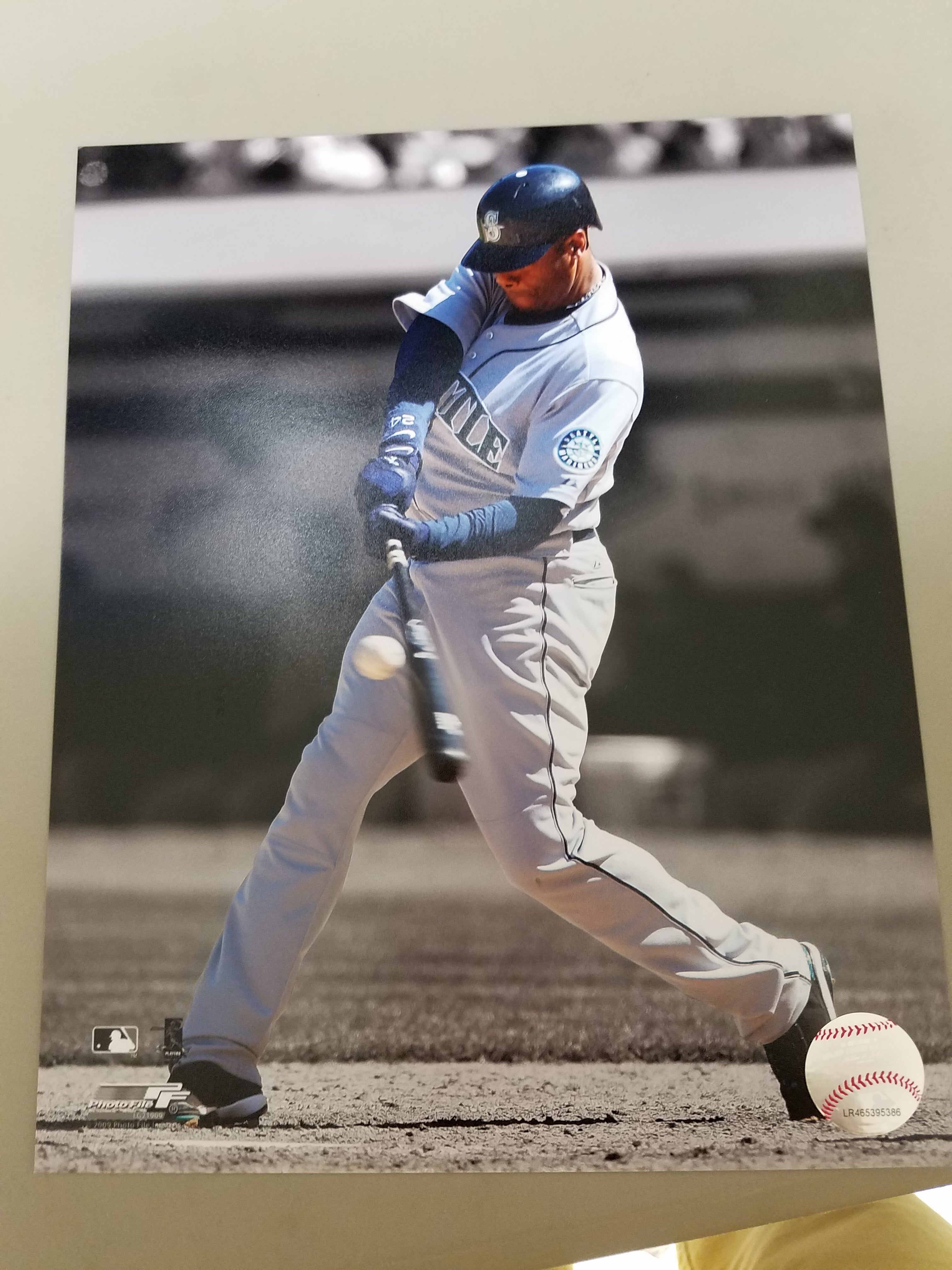 Authentic Autographed Memorabilia 