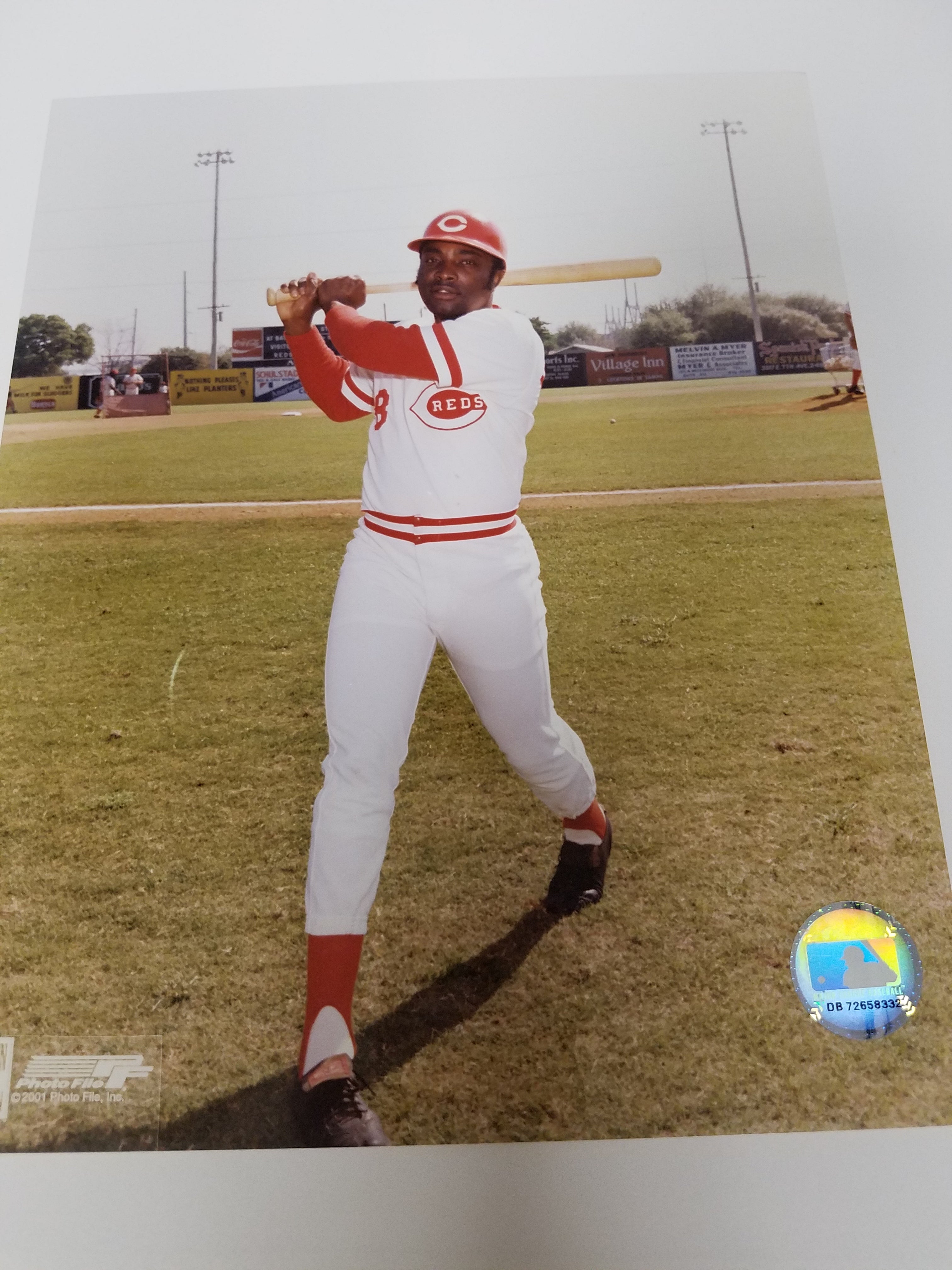 Authentic Autographed Memorabilia 